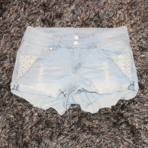 Lace Demin Jean Shorts 5 Light Wash - Picture 2 of 6